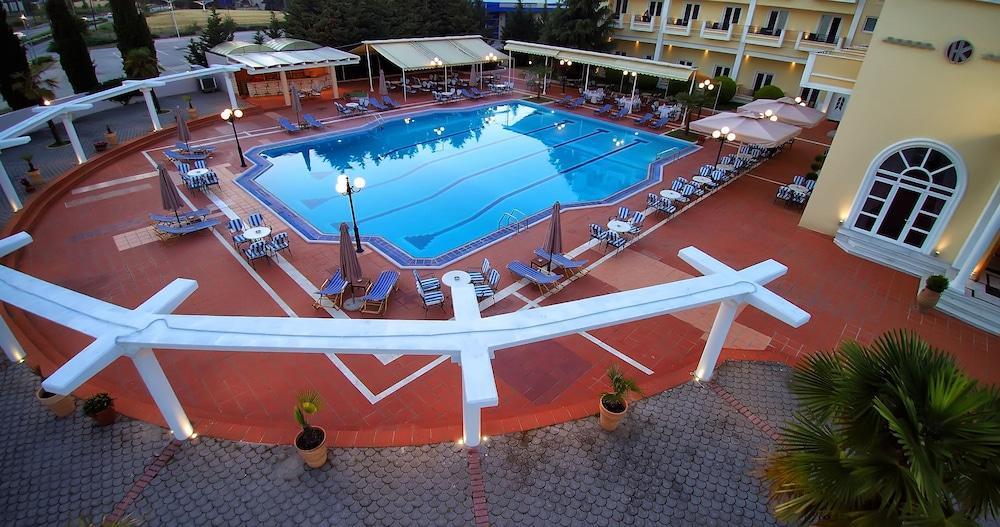 Kouros Hotel Drama Exterior photo
