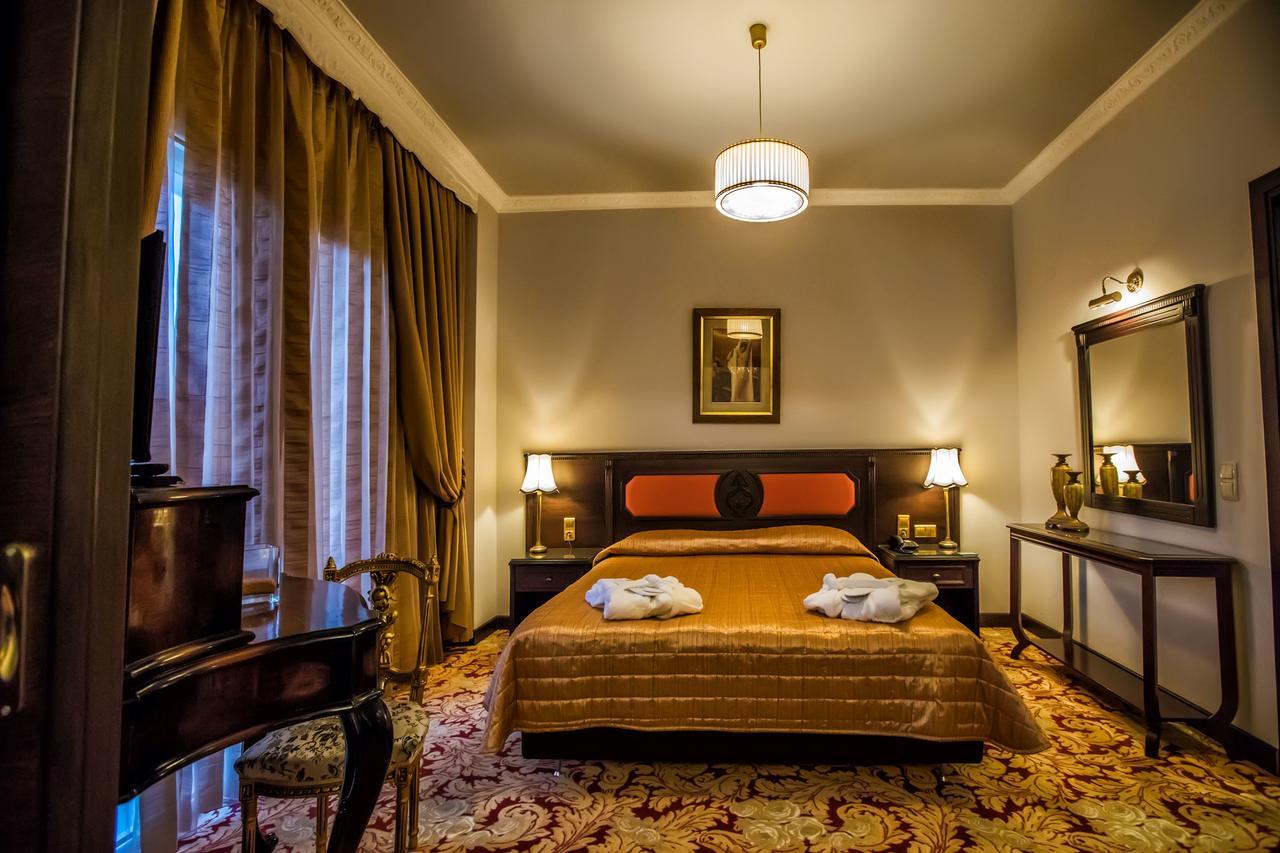 Kouros Hotel Drama Exterior photo